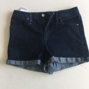 Nice shorts kiind of brand